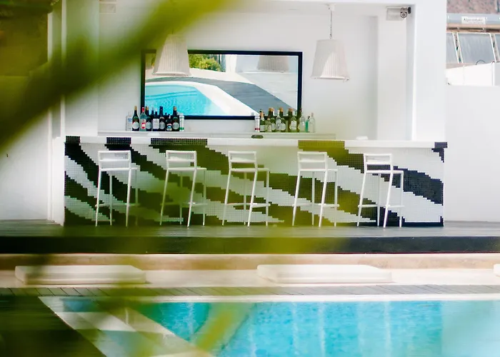 Markezinis 3* Perivolos (Santorini)