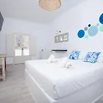 Markezinis 3* Perivolos (Santorini)